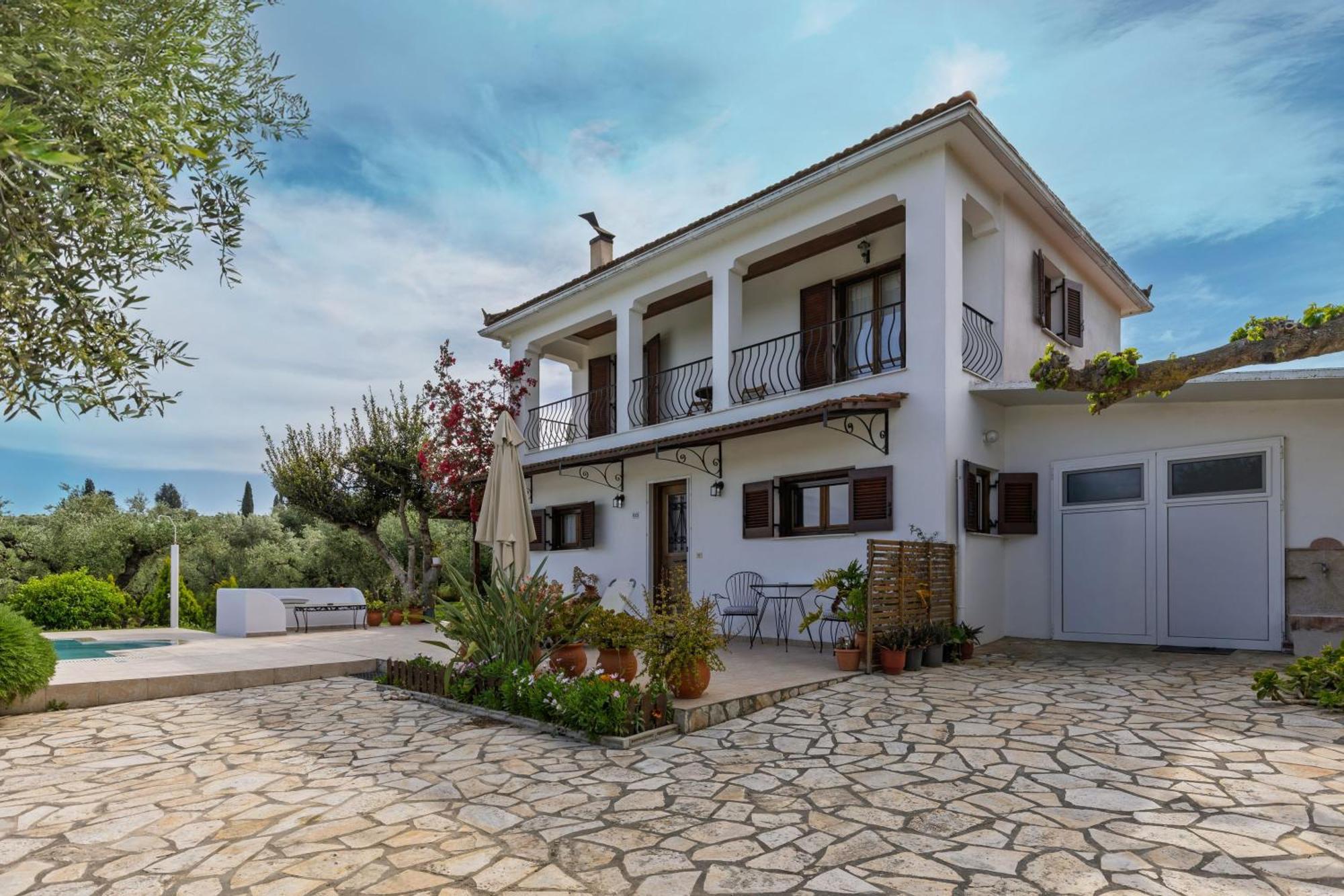 Villa Lola - 3 Bedrooms & Private Pool Lithakia  Buitenkant foto