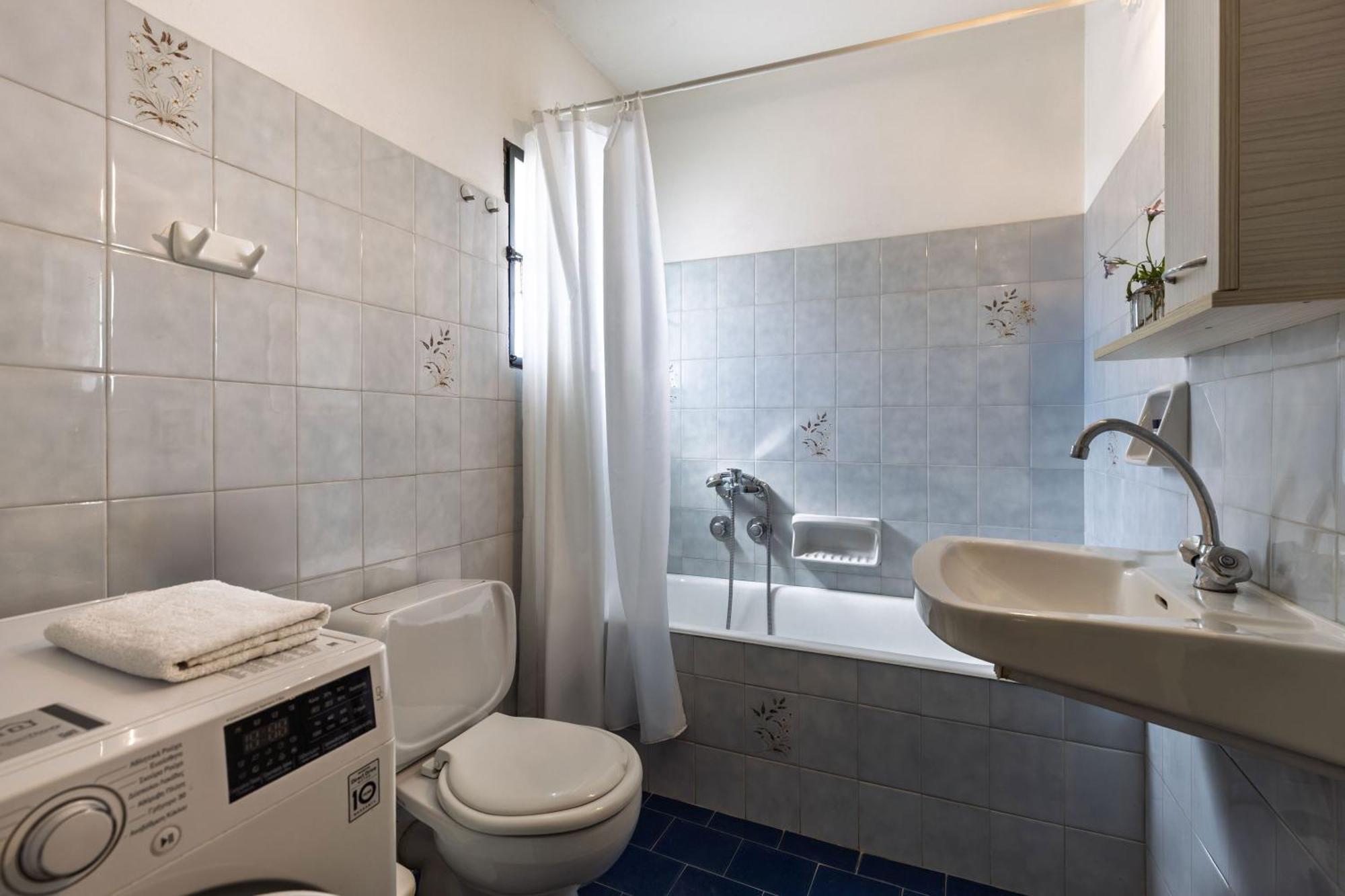 Villa Lola - 3 Bedrooms & Private Pool Lithakia  Buitenkant foto